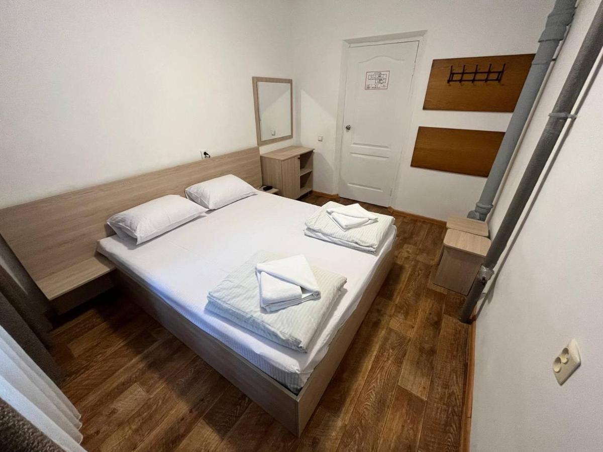 Fox Hostel Kijev Kültér fotó